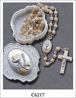 Communion Wood Rosary/With Metal Box   (C6217)