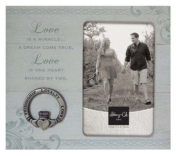 Wood Anniversary Frame with Metal Claddagh   (AG31228)