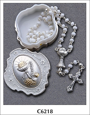 Communion Glass Rosary/With Metal Box   (C6218)
